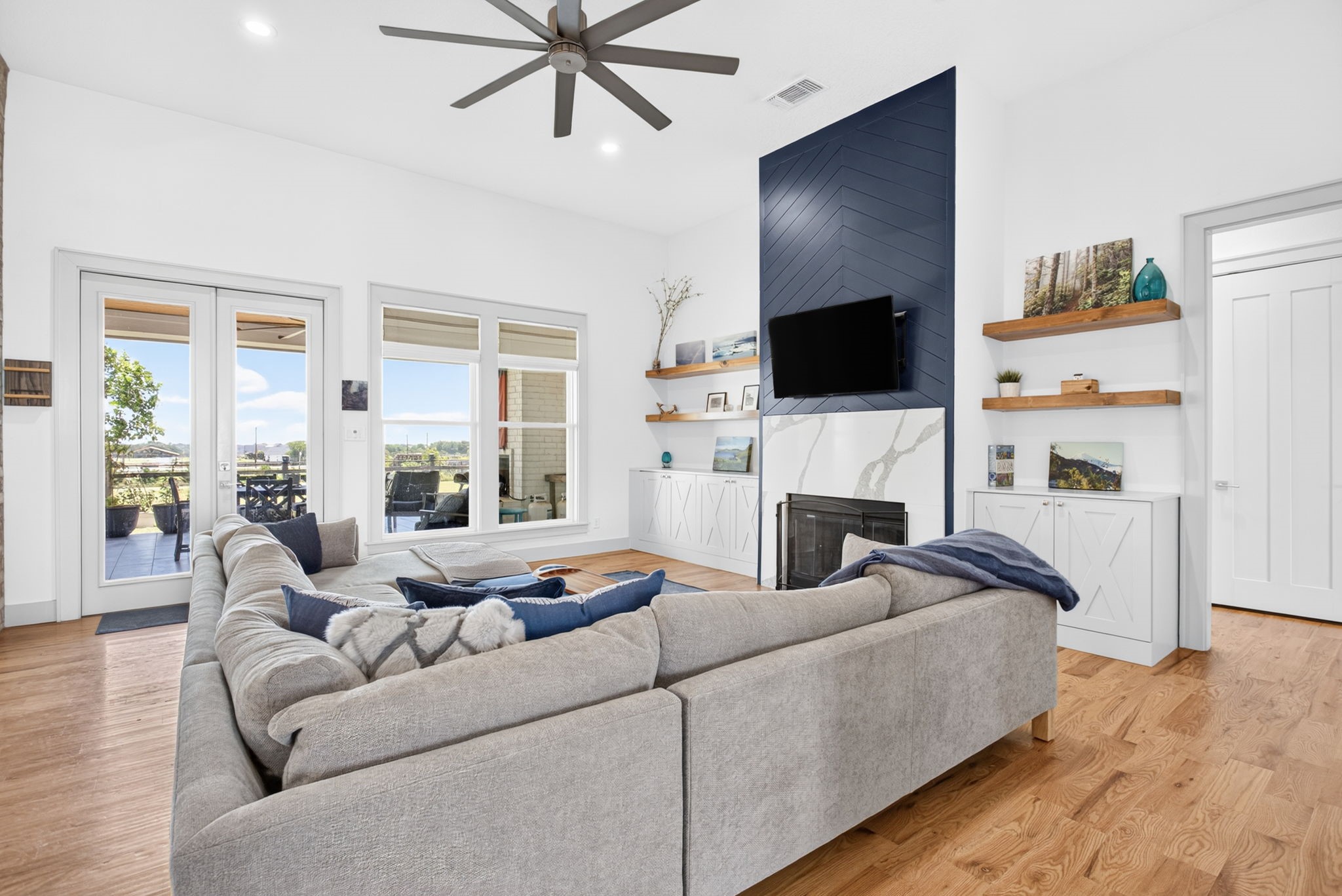 3008 Perkins Lane