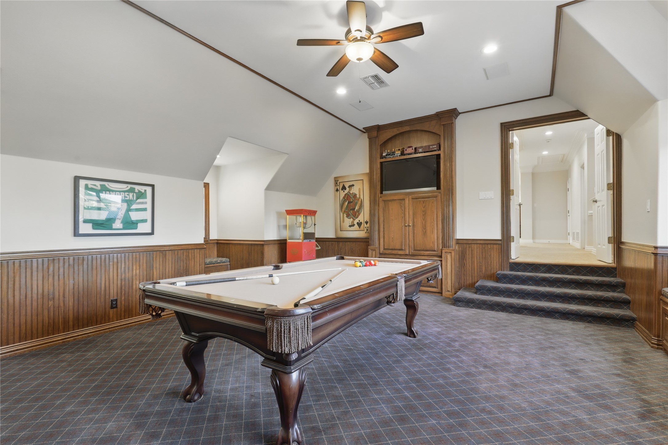 6800 Oak Hill Drive