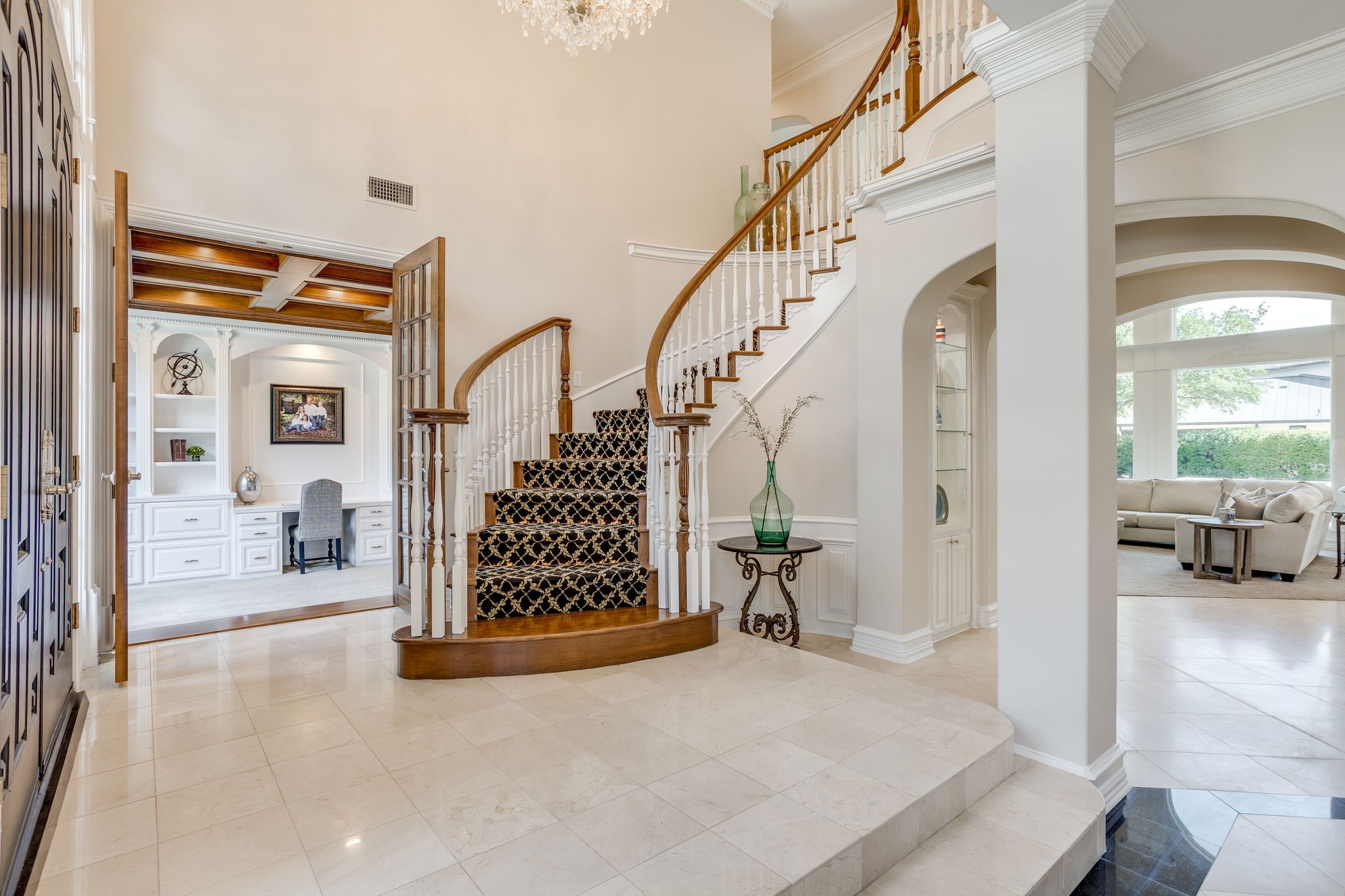 6800 Oak Hill Drive