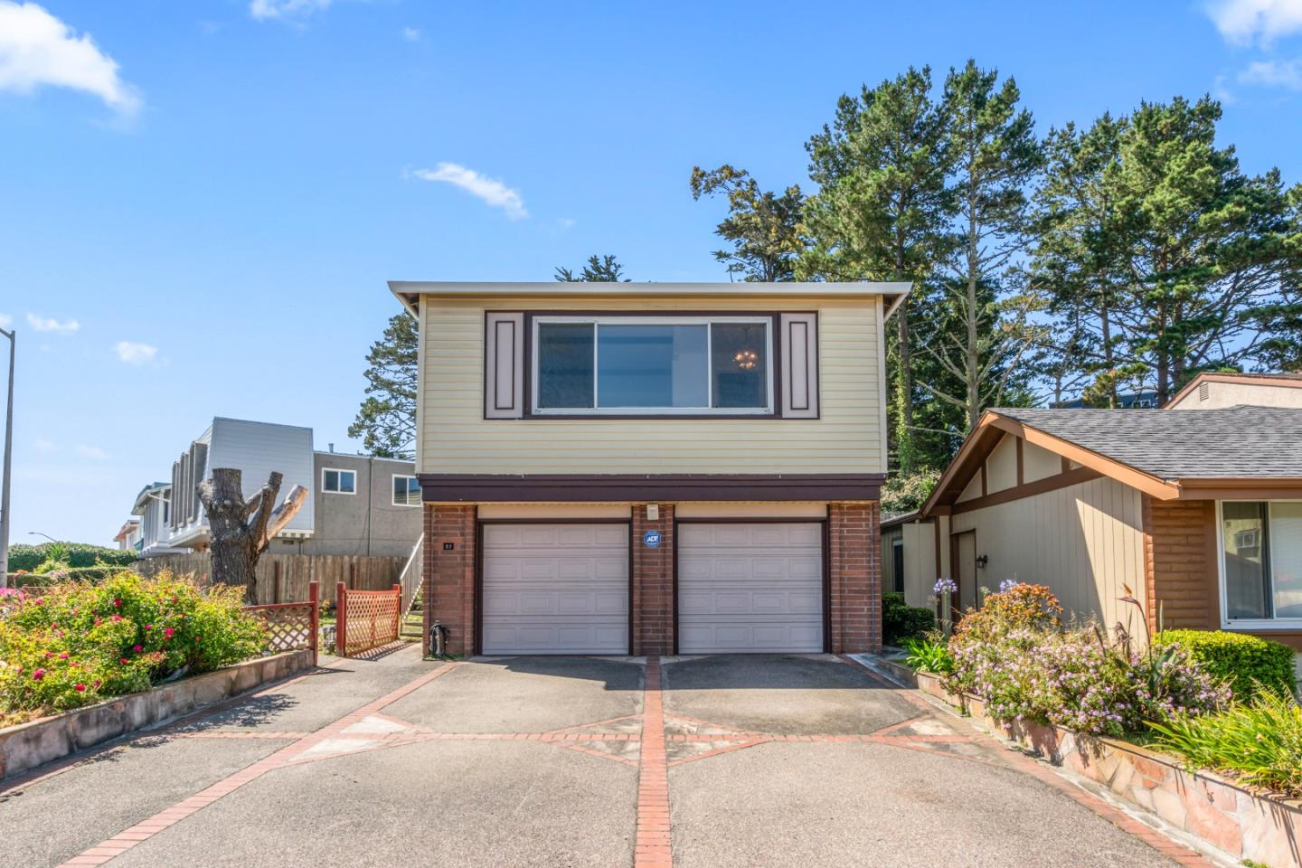 27 John Glenn CIR