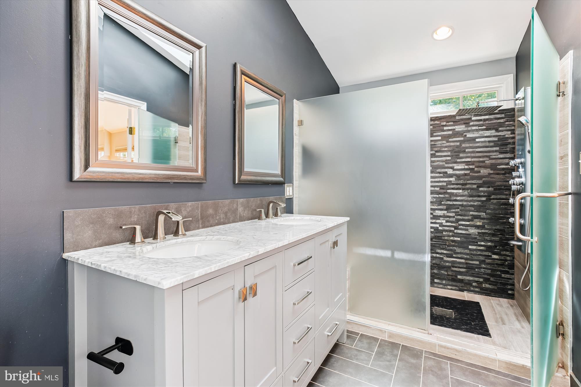 18601 SHADOWRIDGE TERRACE