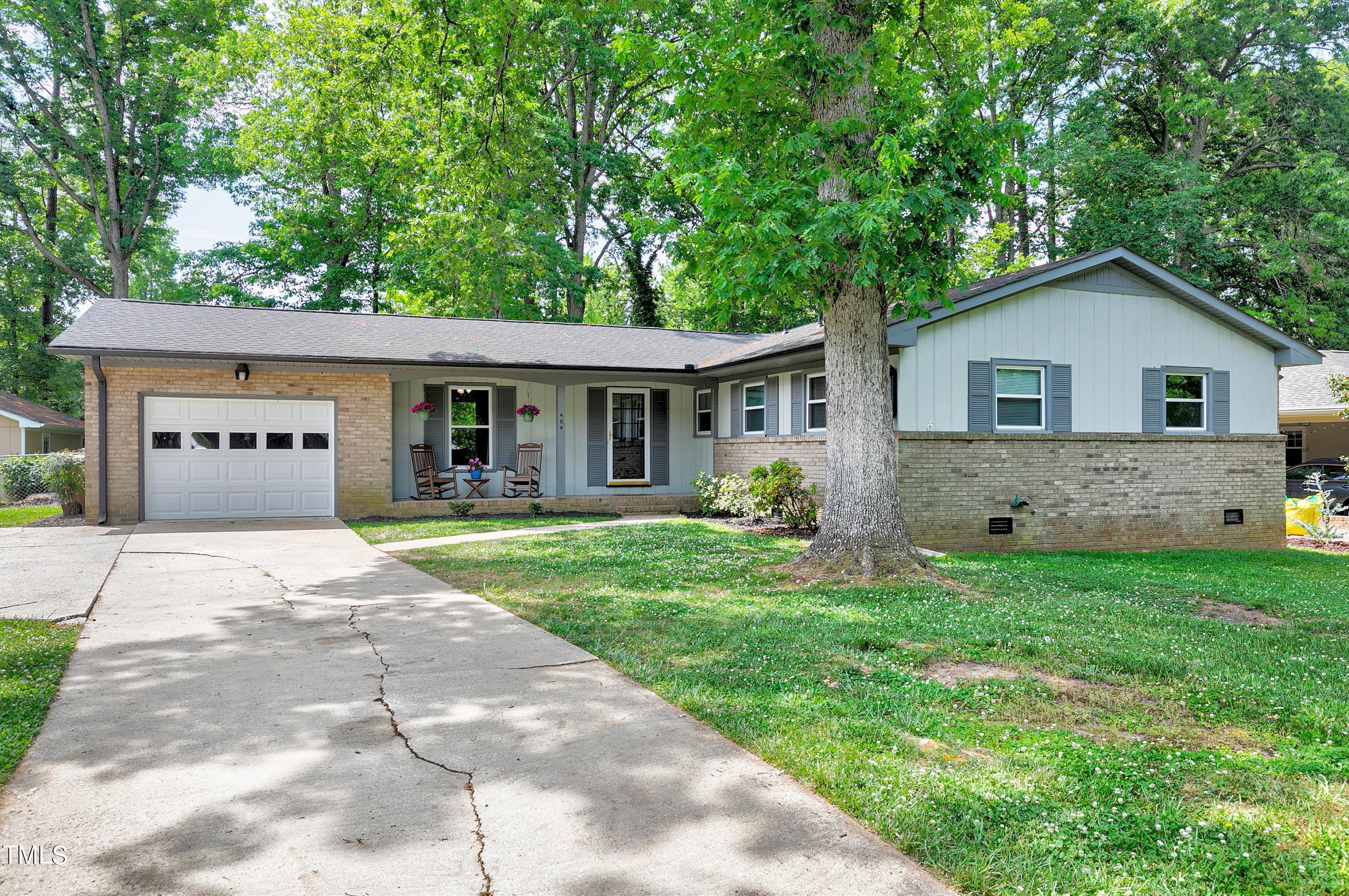 409 Carriage Lane
