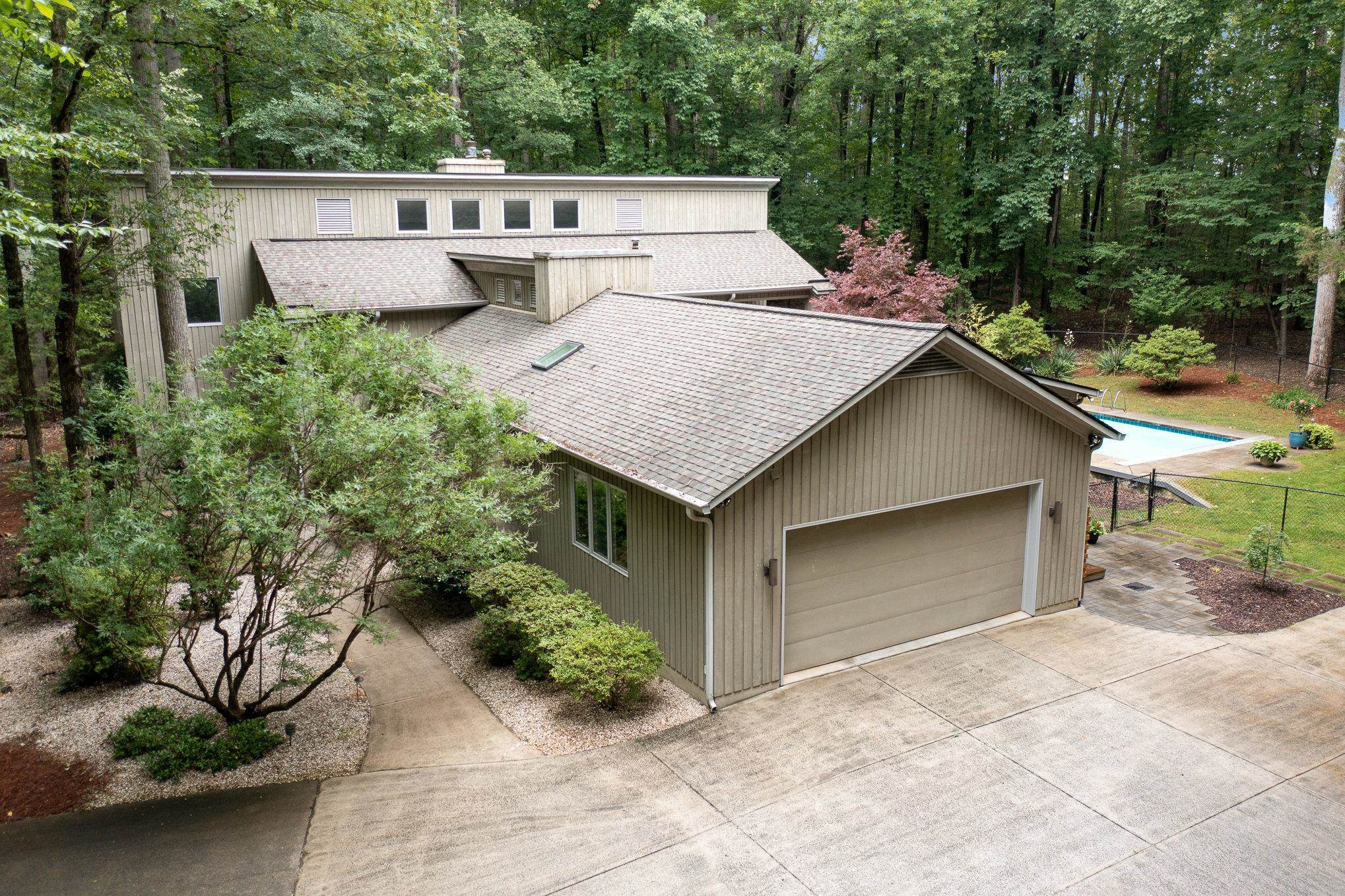 1525 Meadow Wind Lane