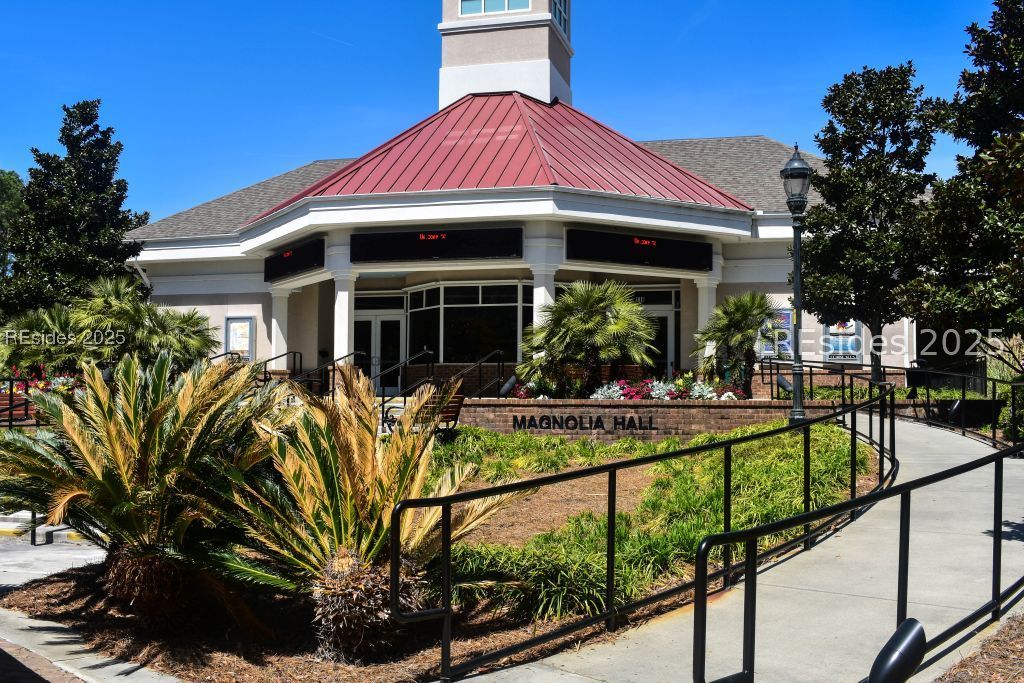 100 Stratford Village Way