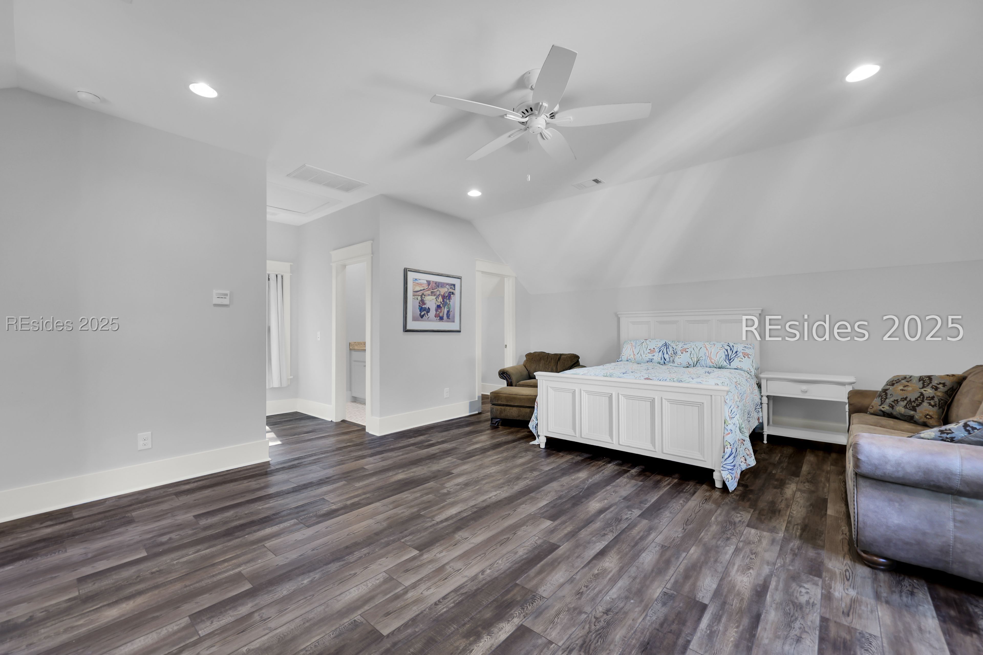 2 Oldfield Village Road