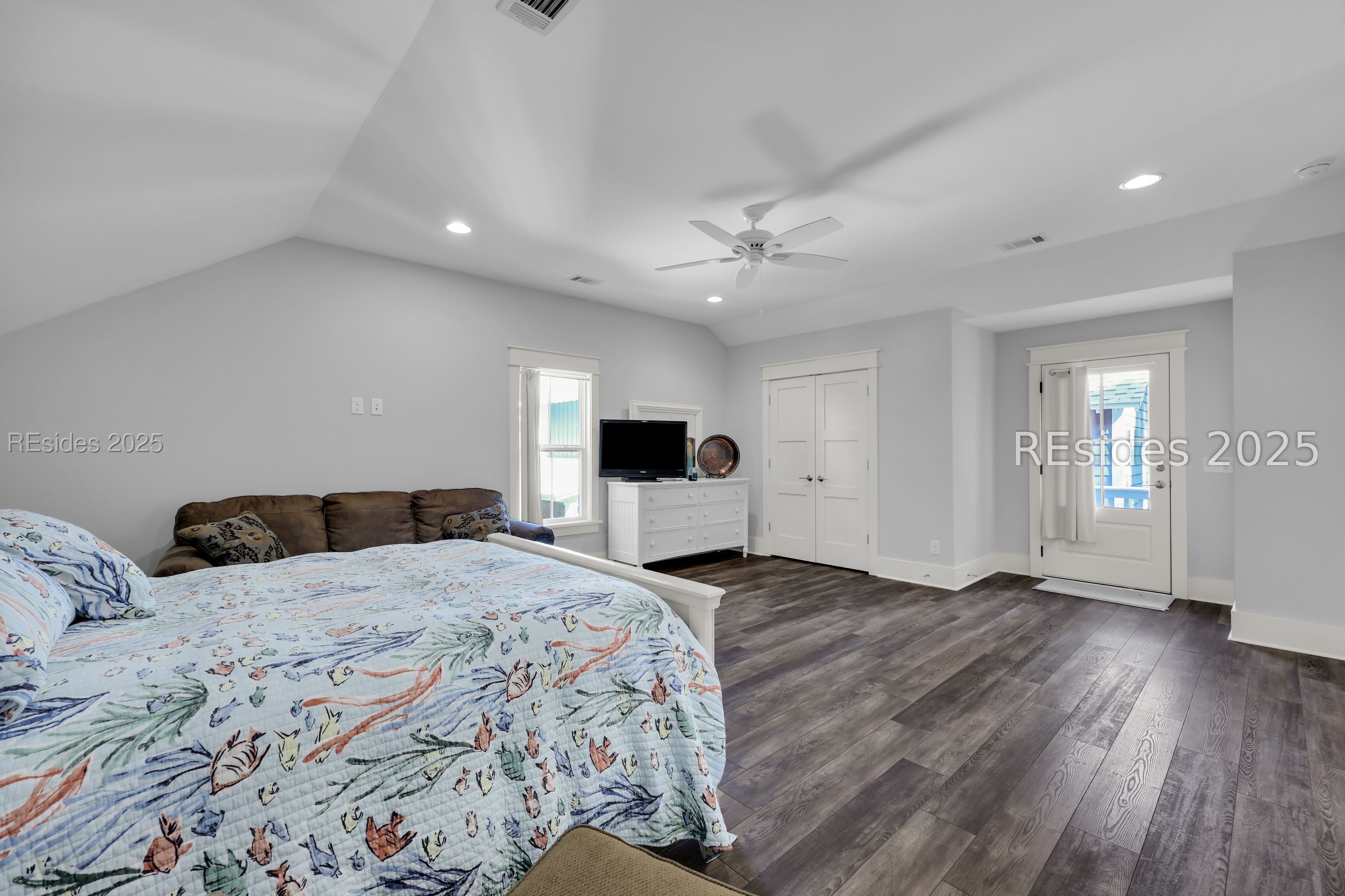 2 Oldfield Village Road