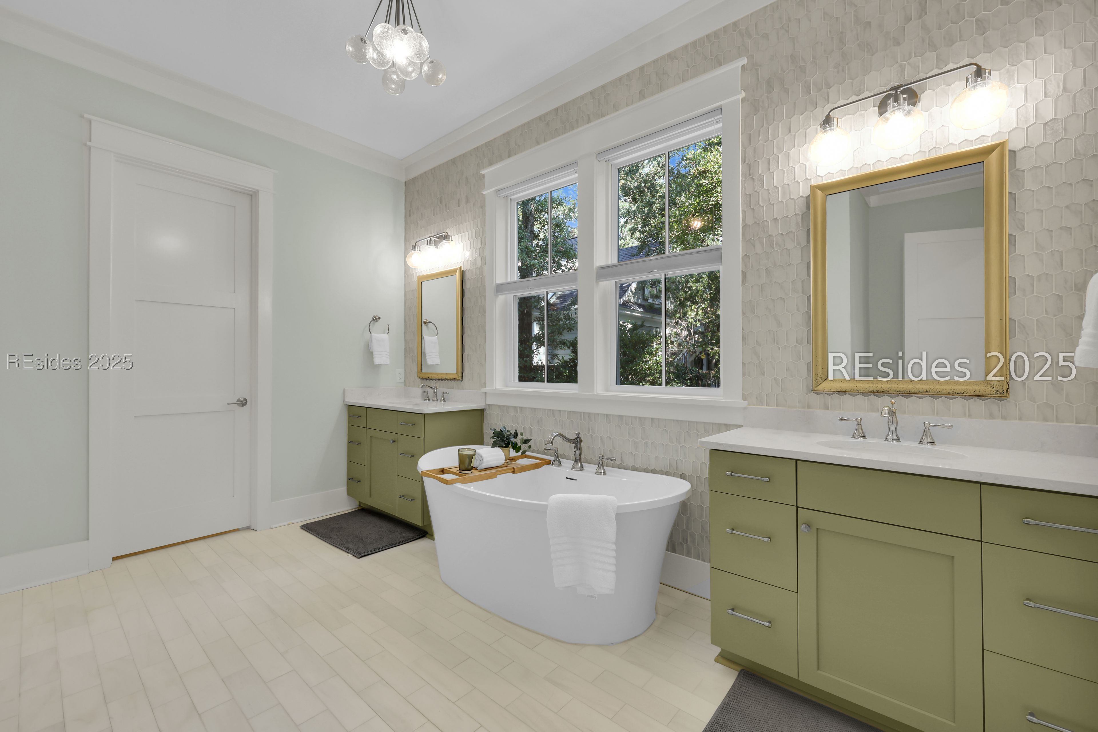 2 Oldfield Village Road