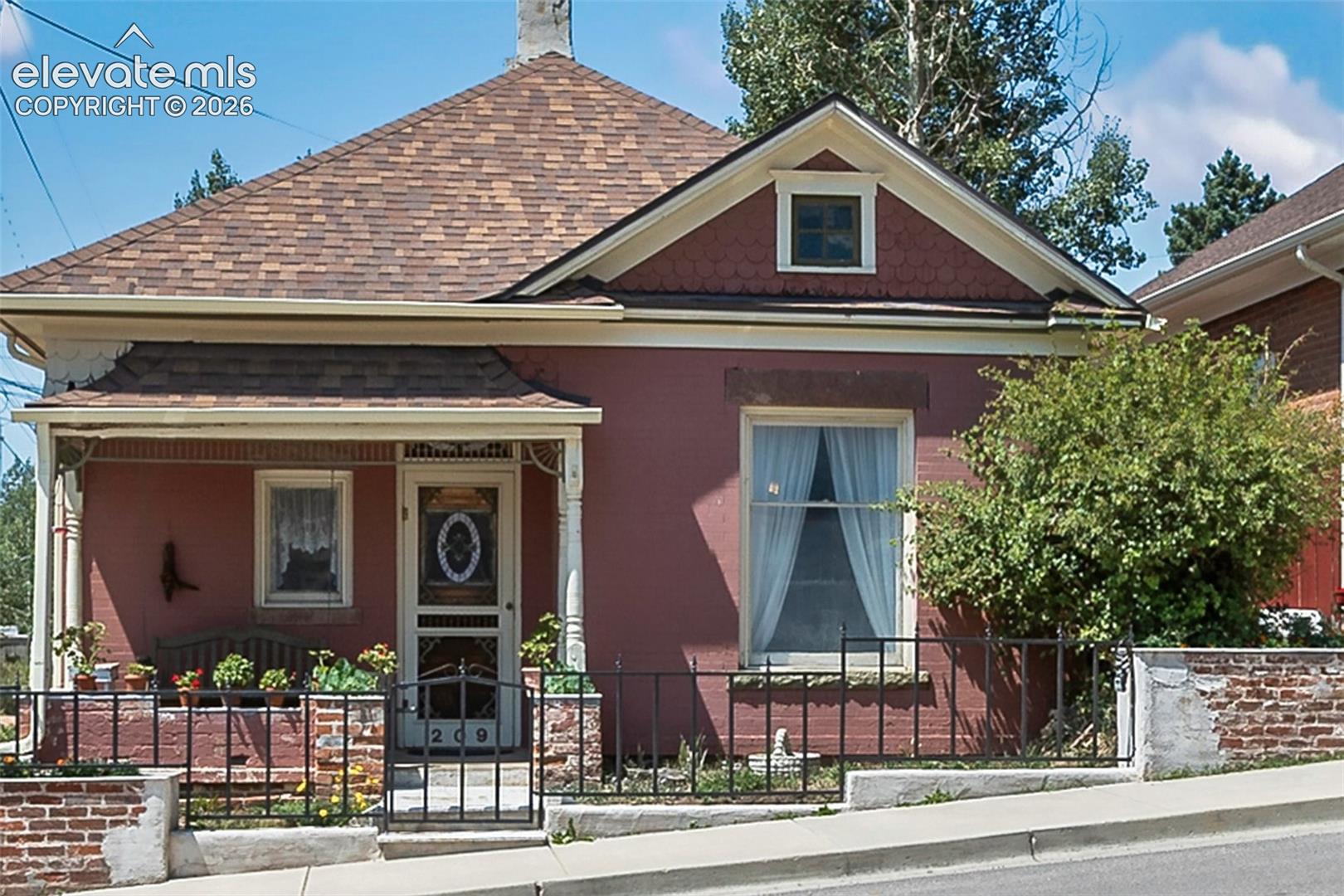 209 N 4th Street