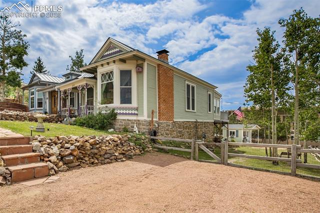 220 E Eaton Avenue