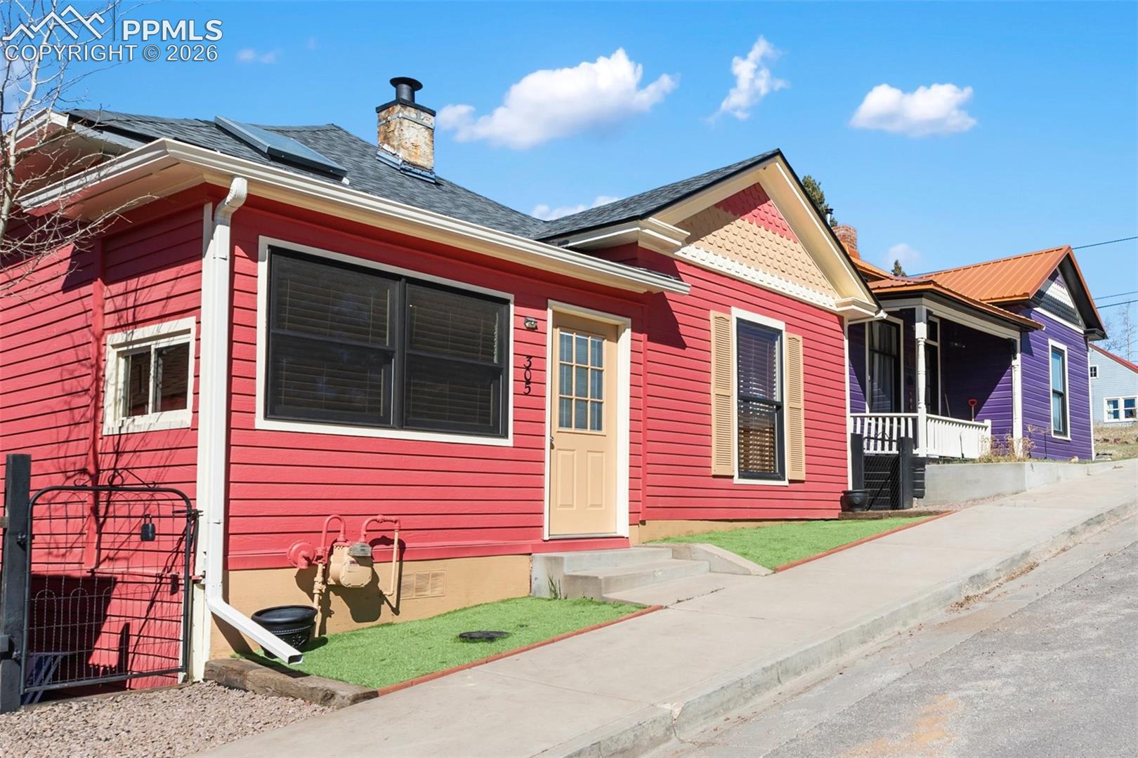 305 N 4th Street