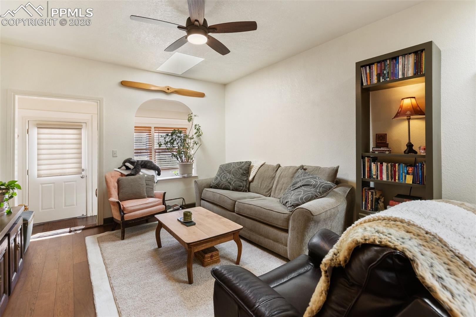305 N 4th Street