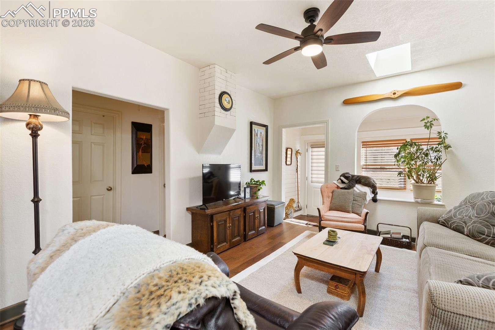 305 N 4th Street