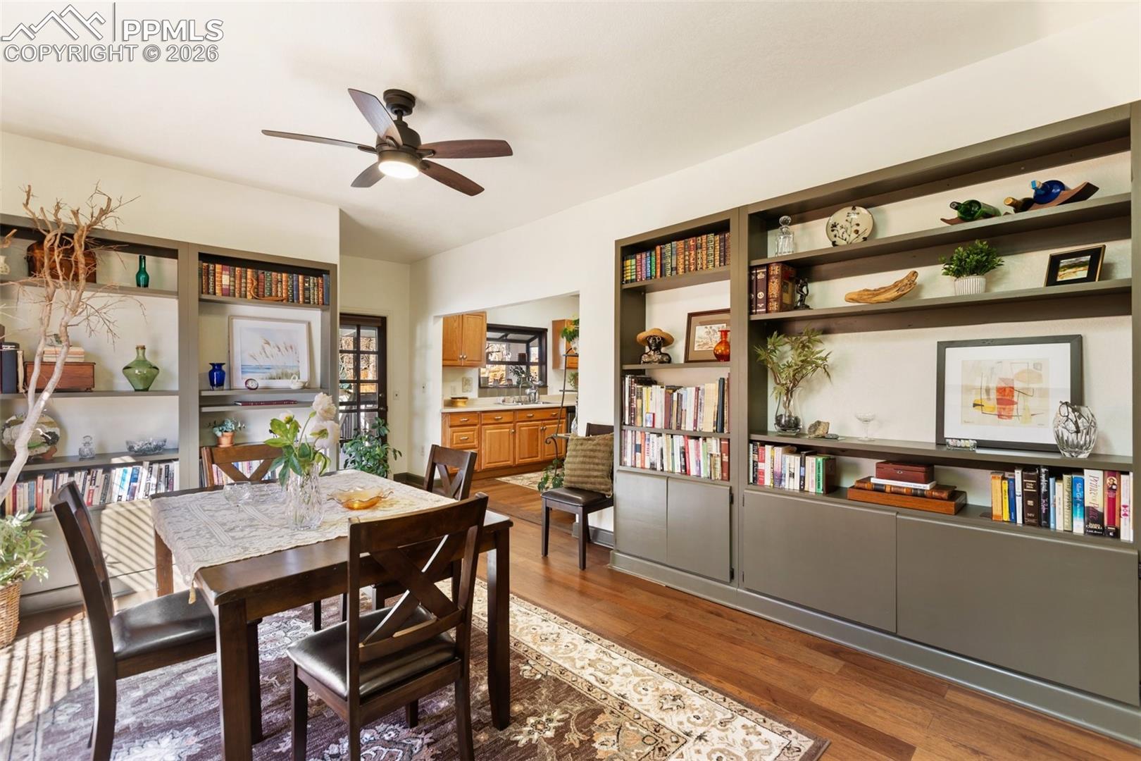 305 N 4th Street