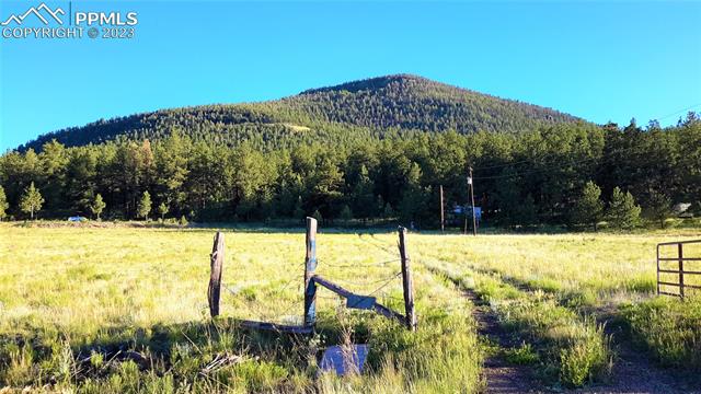 9048 County Road 102