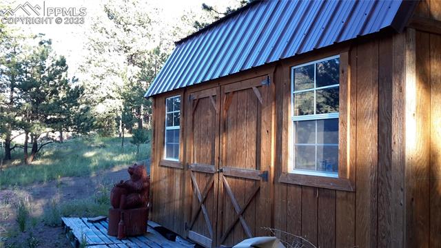 9048 County Road 102