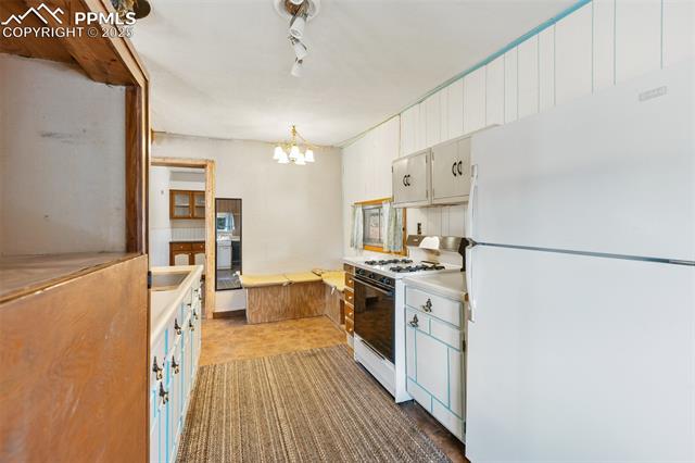 272 Spring Valley Trail