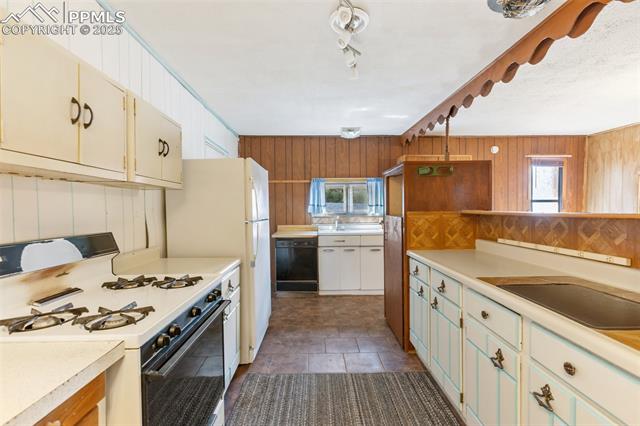 272 Spring Valley Trail