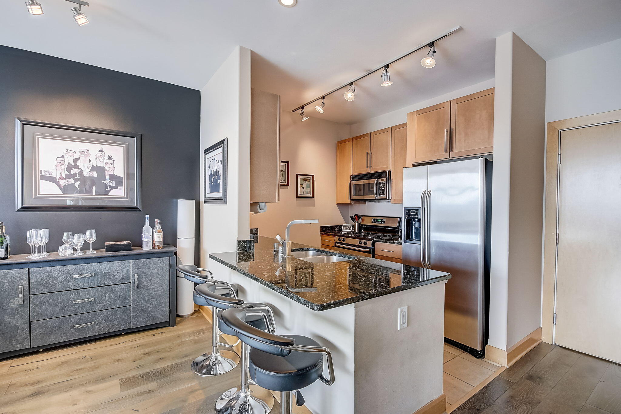 1550 E Royall Pl 802