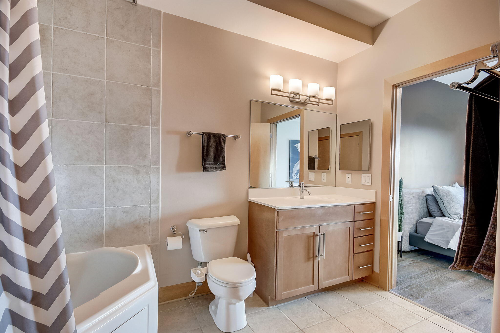 1550 E Royall Pl 802