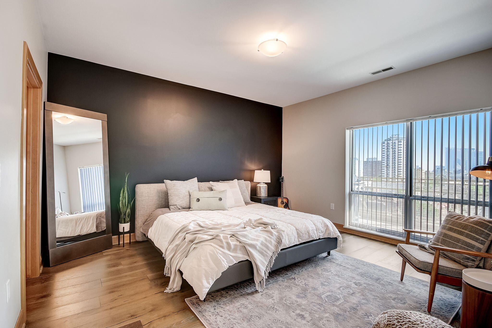 1550 E Royall Pl 802