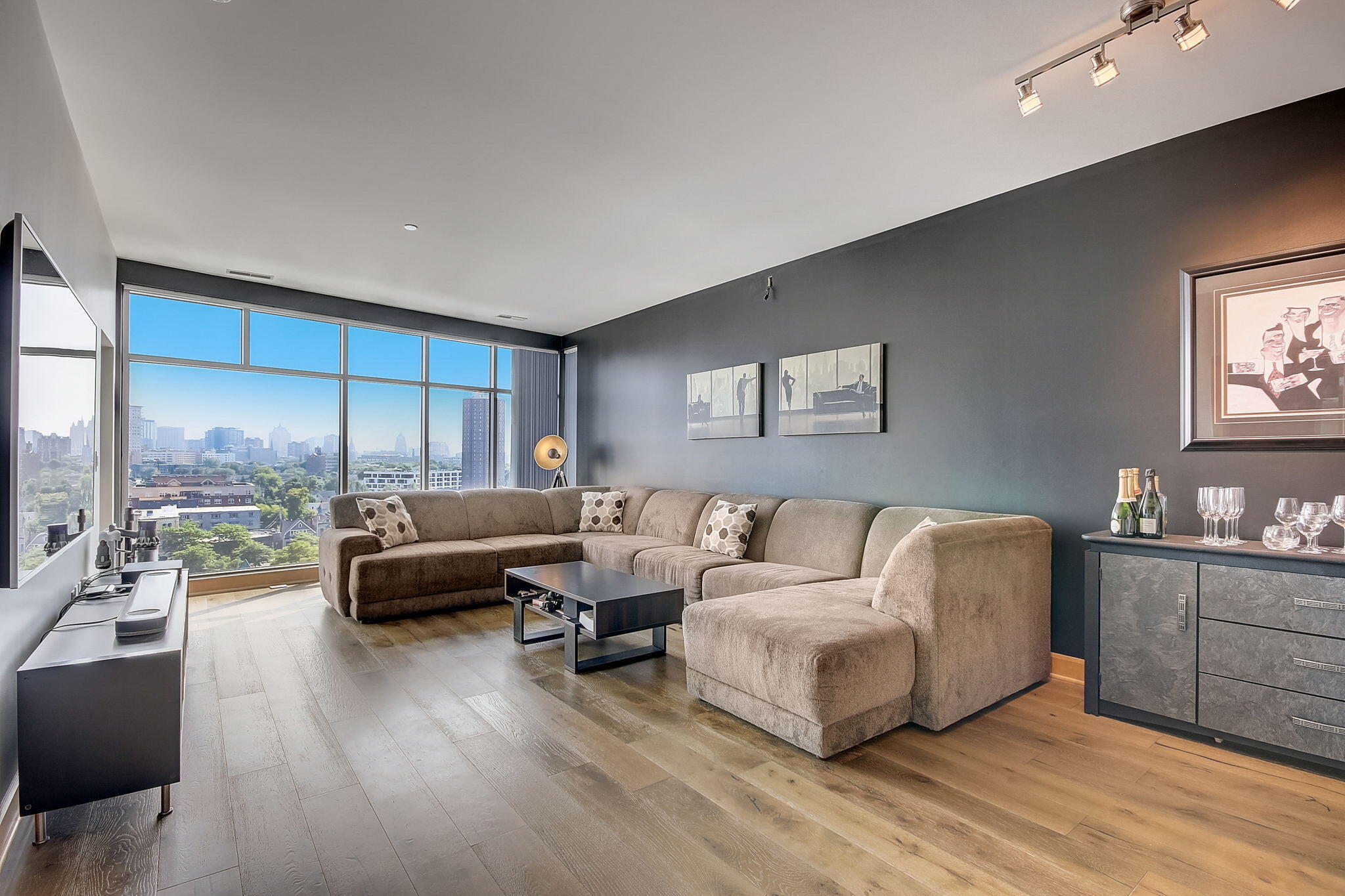 1550 E Royall Pl 802