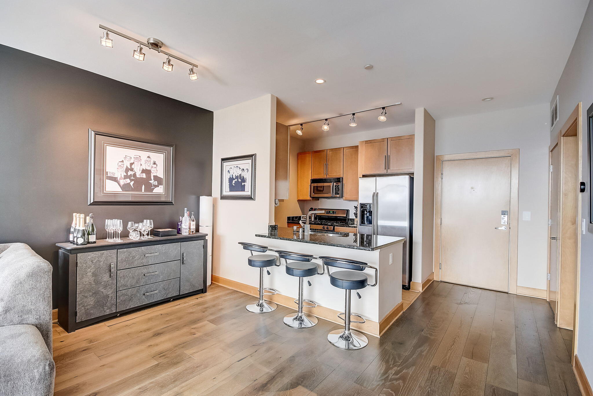 1550 E Royall Pl 802