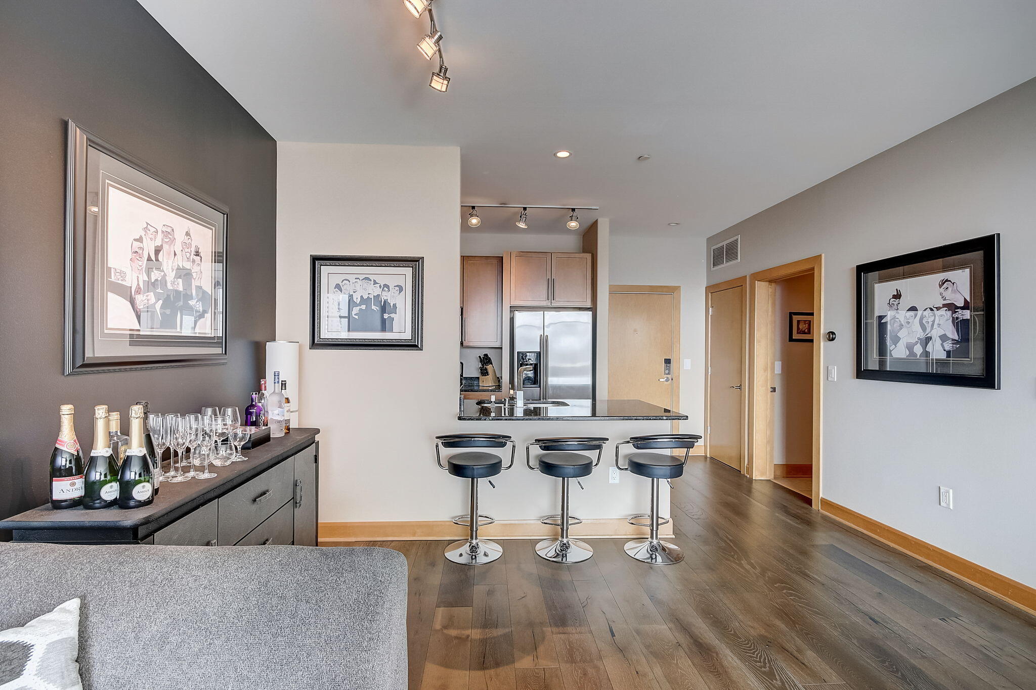 1550 E Royall Pl 802