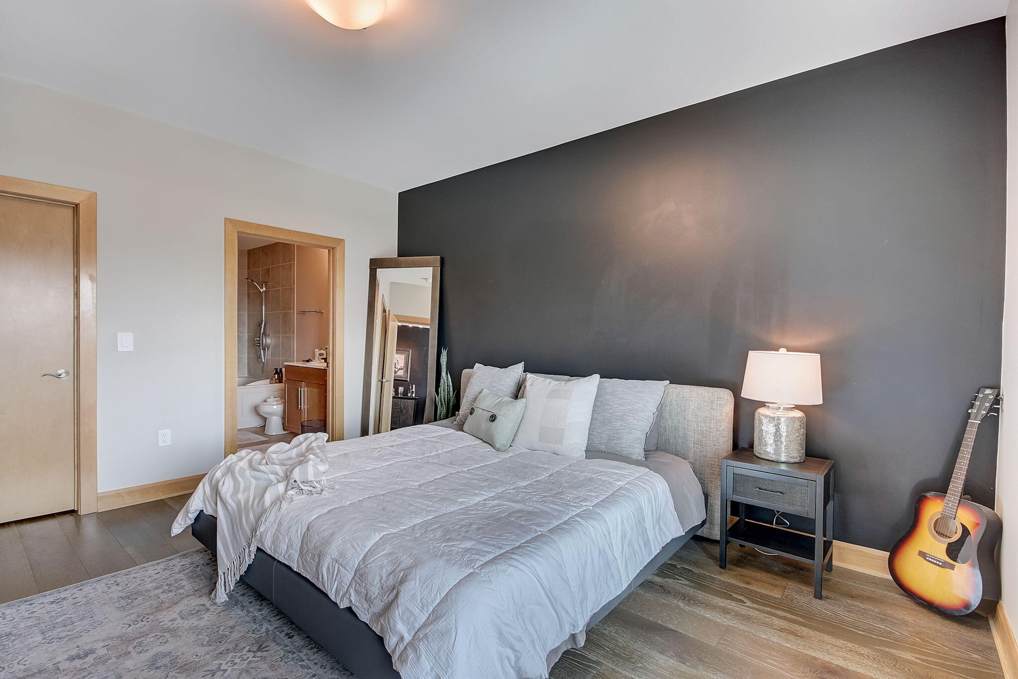 1550 E Royall Pl 802