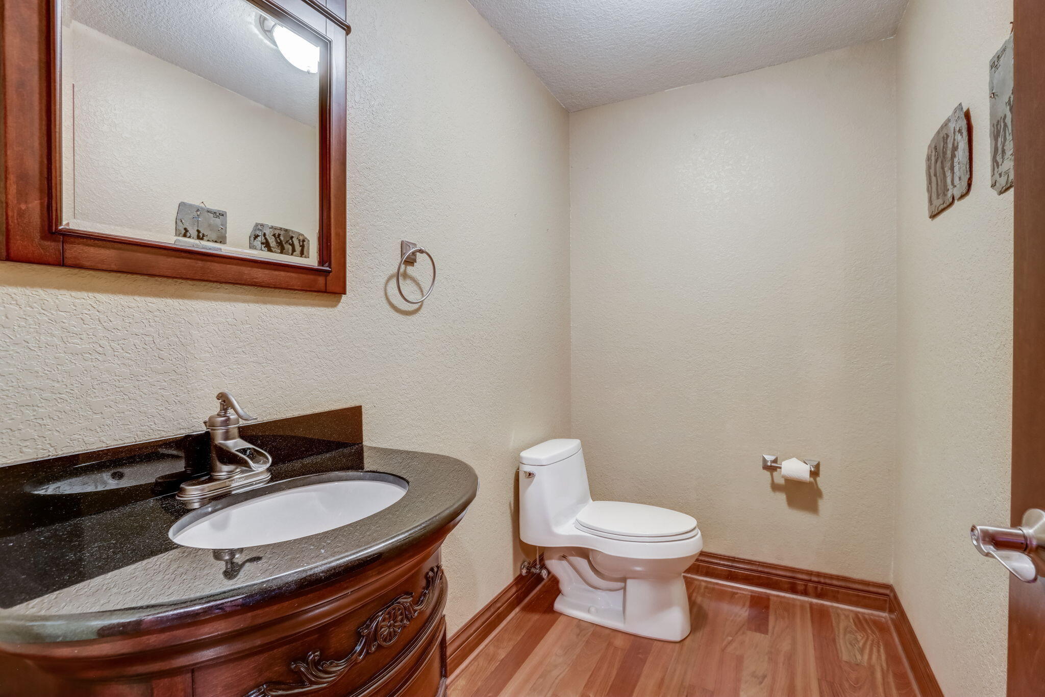 W217N5457 Taylors Woods Dr