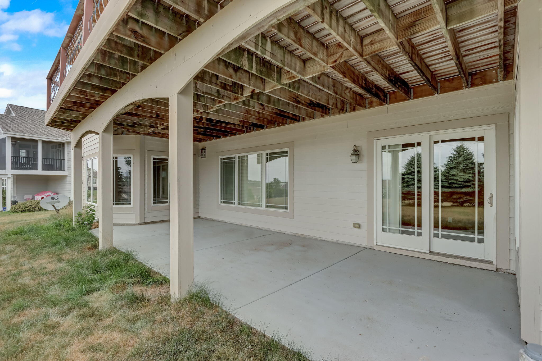 W217N5457 Taylors Woods Dr