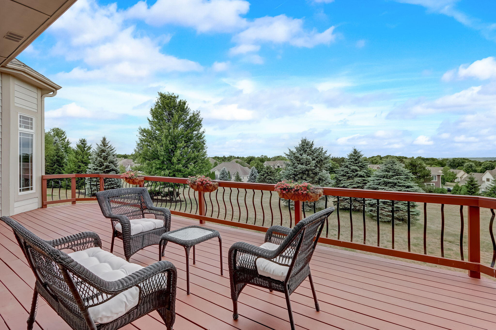 W217N5457 Taylors Woods Dr