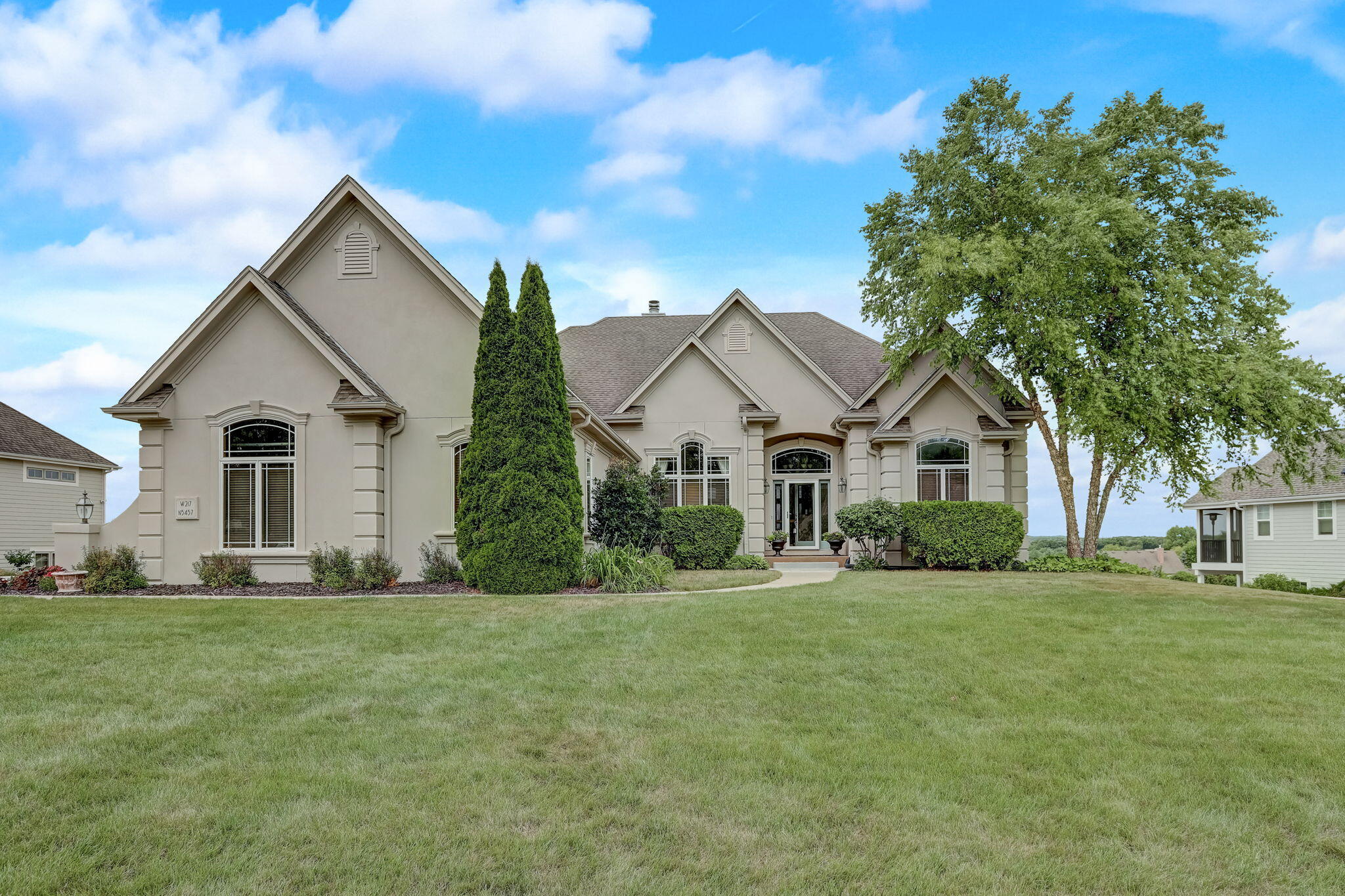 W217N5457 Taylors Woods Dr