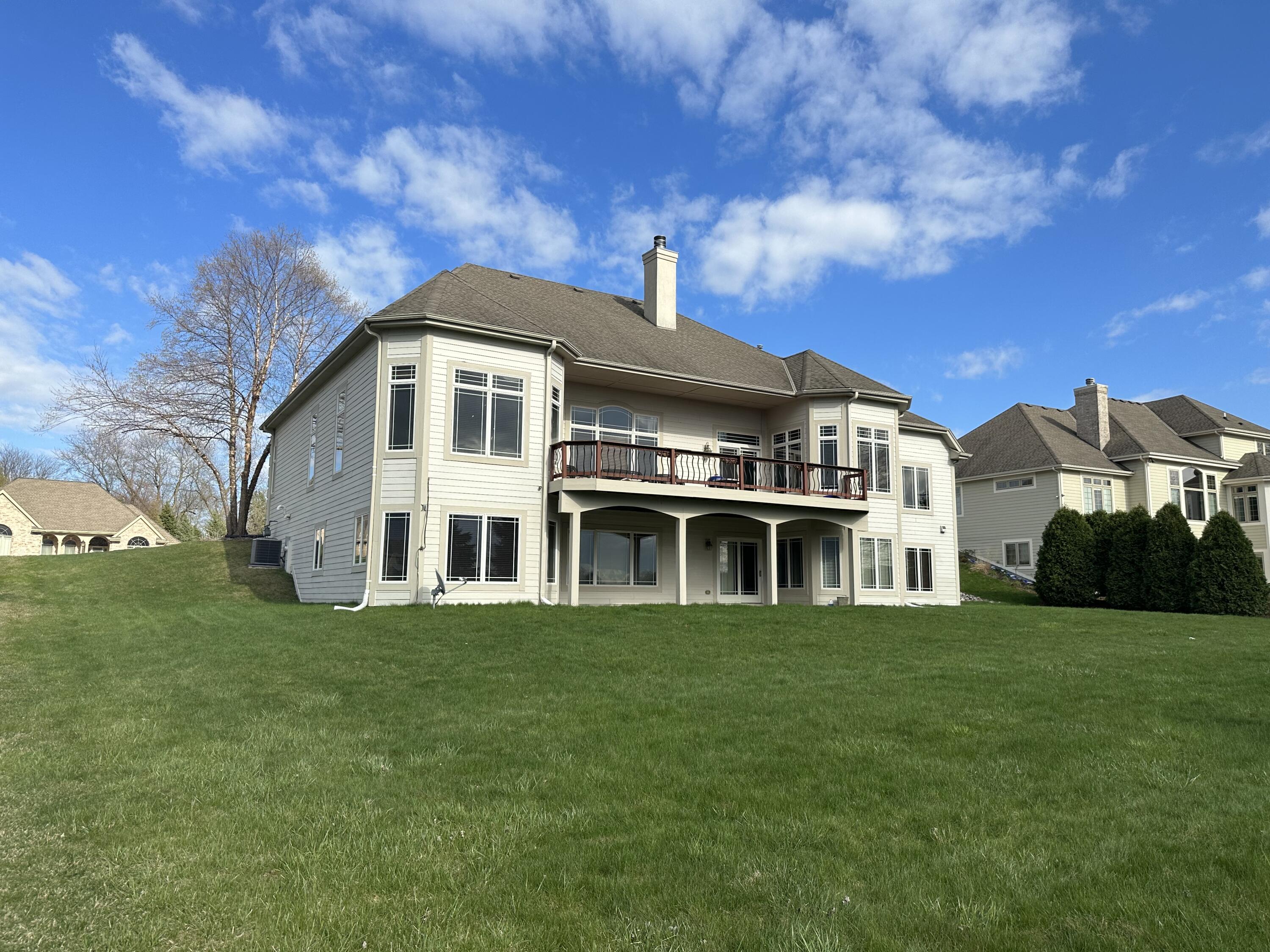 W217N5457 Taylors Woods Dr