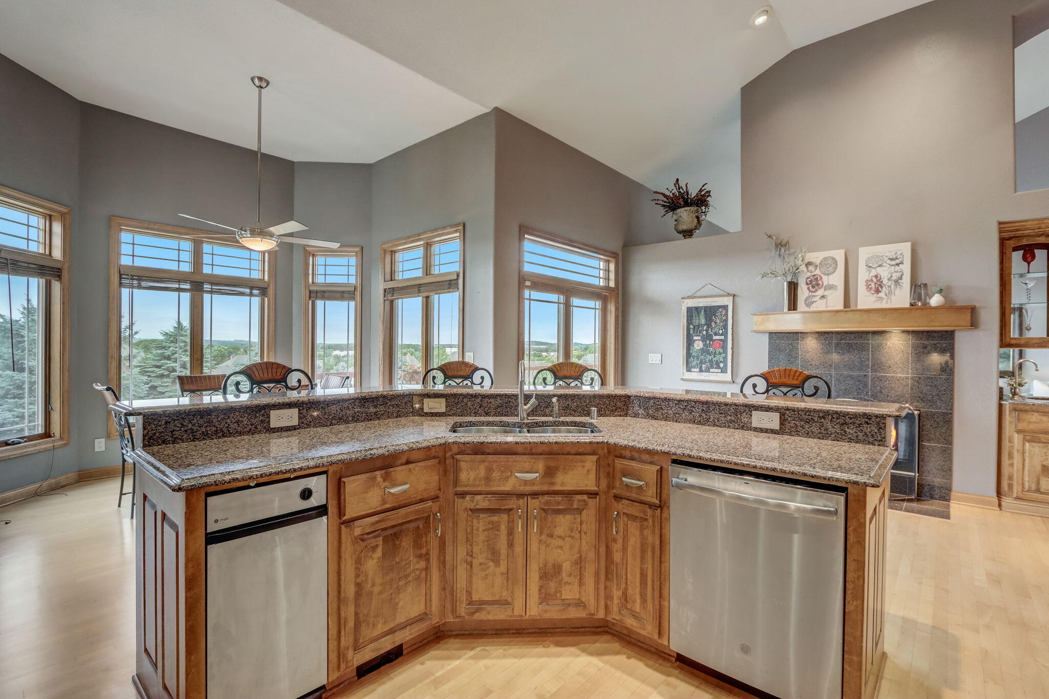W217N5457 Taylors Woods Dr