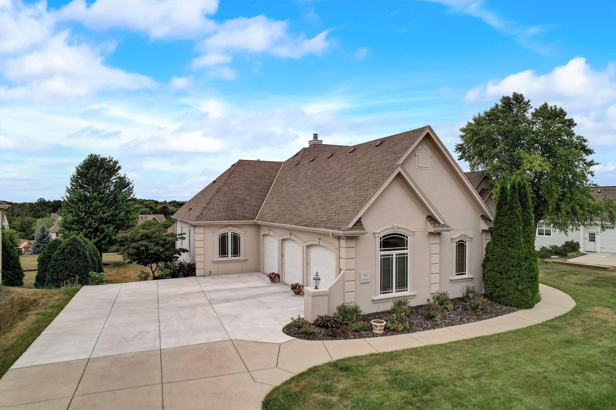W217N5457 Taylors Woods Dr