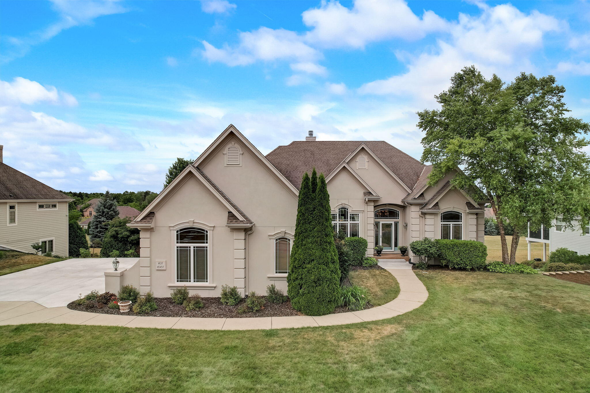W217N5457 Taylors Woods Dr