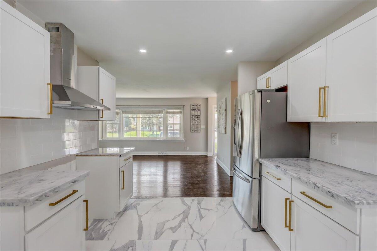 6620 N Range Line Rd