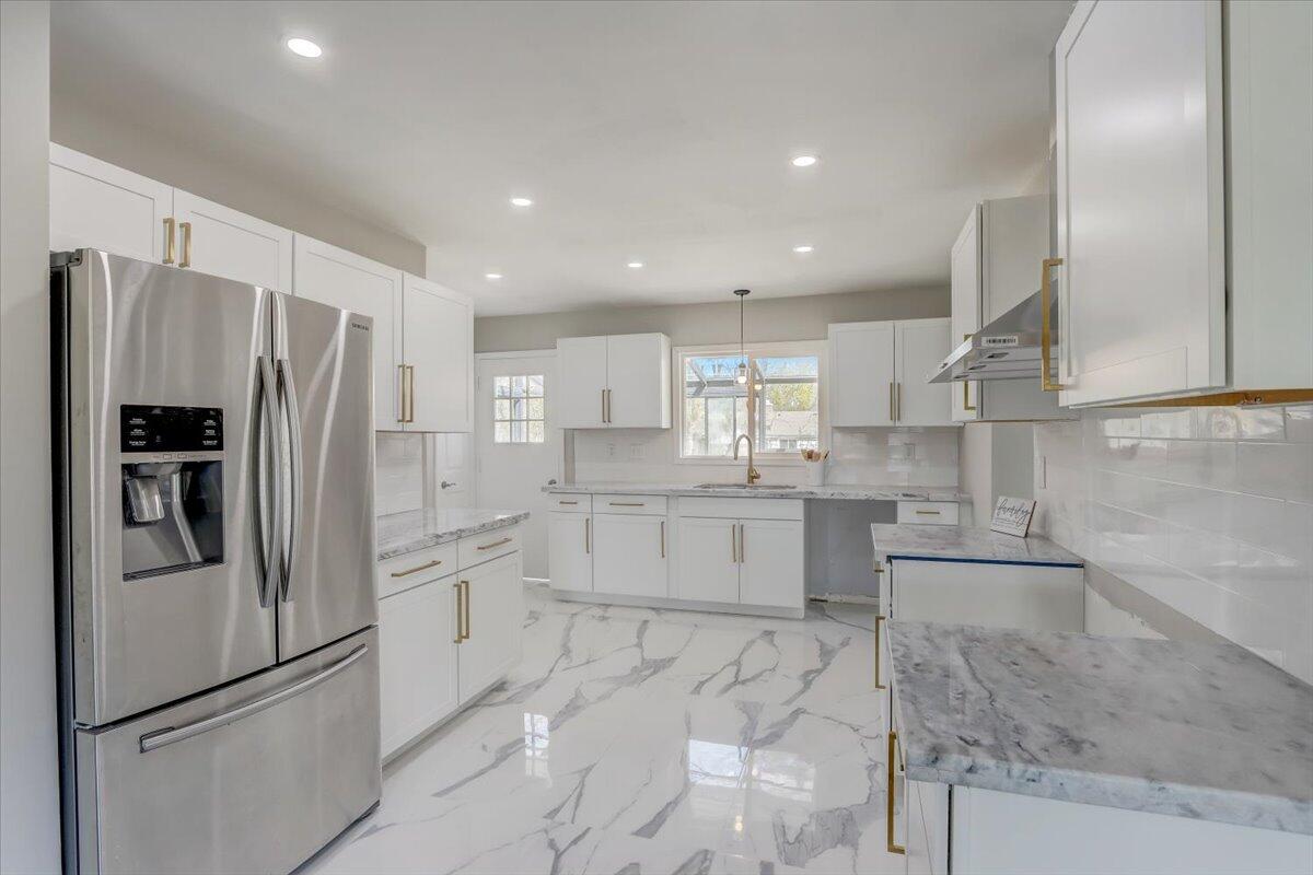 6620 N Range Line Rd