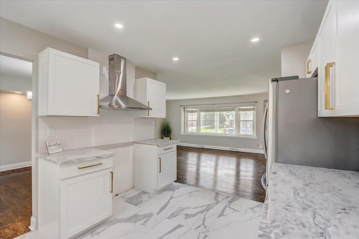 6620 N Range Line Rd