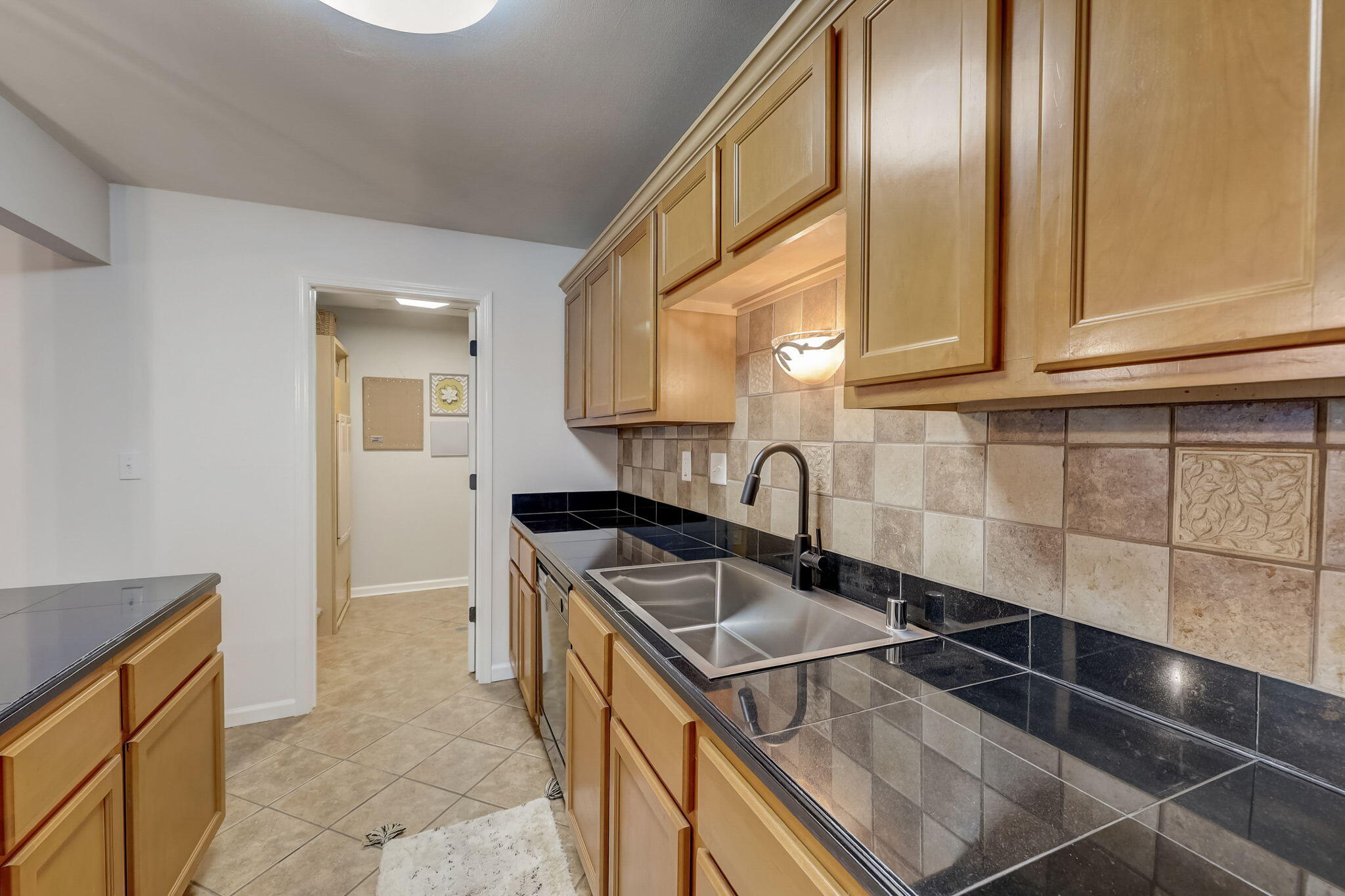 W168N11539 El Camino Dr