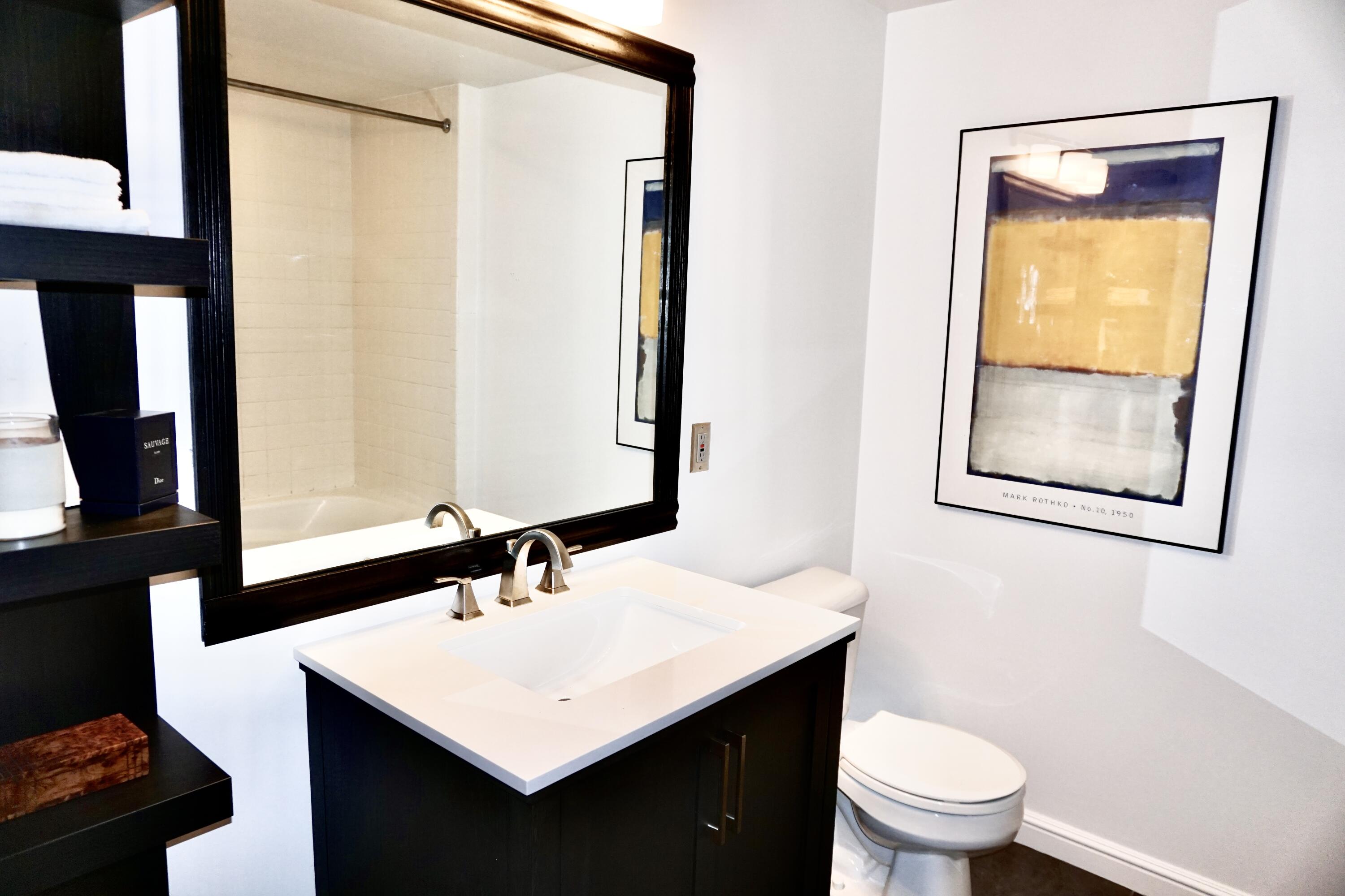 715 N St 204