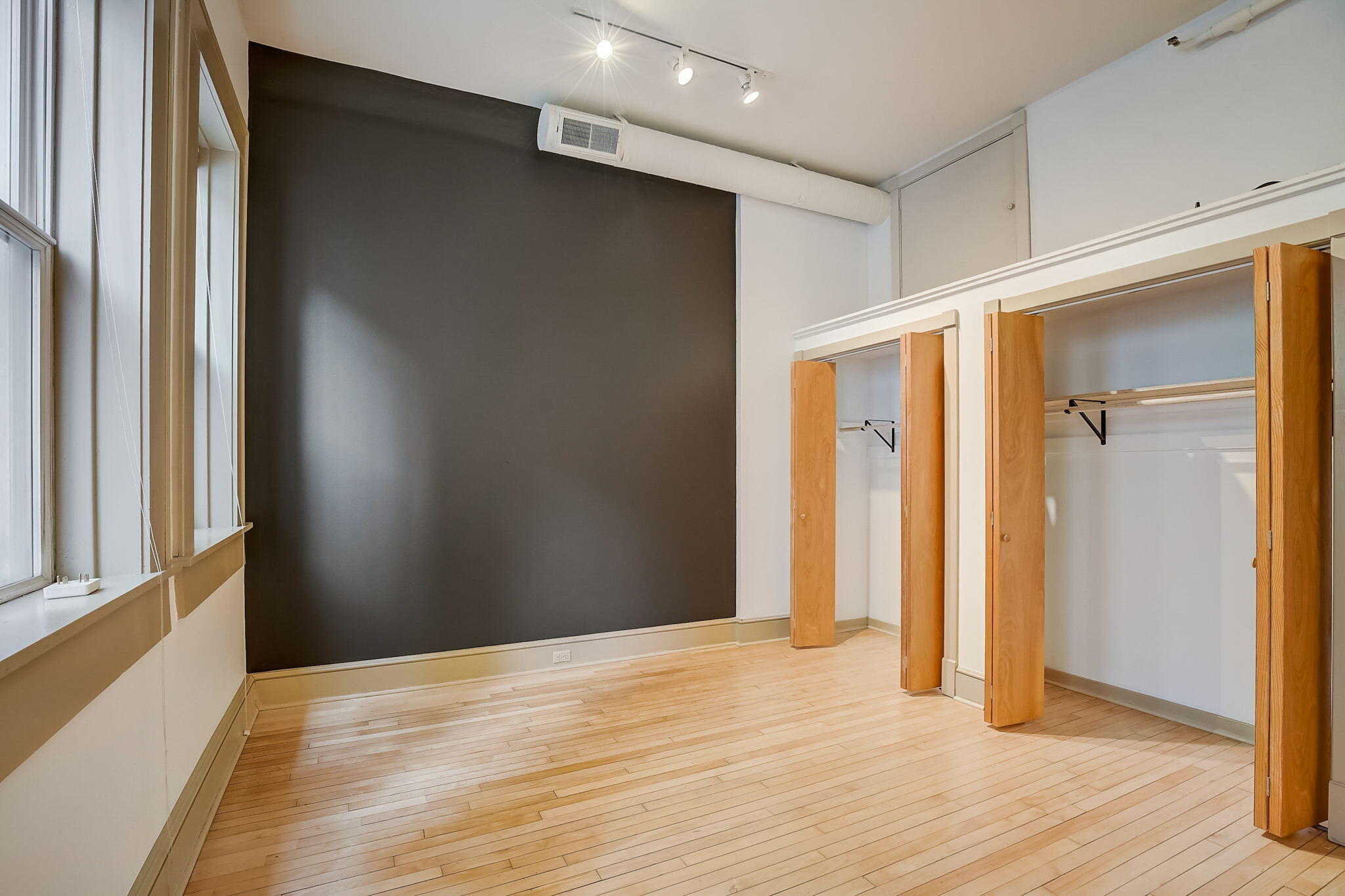 715 N St 204