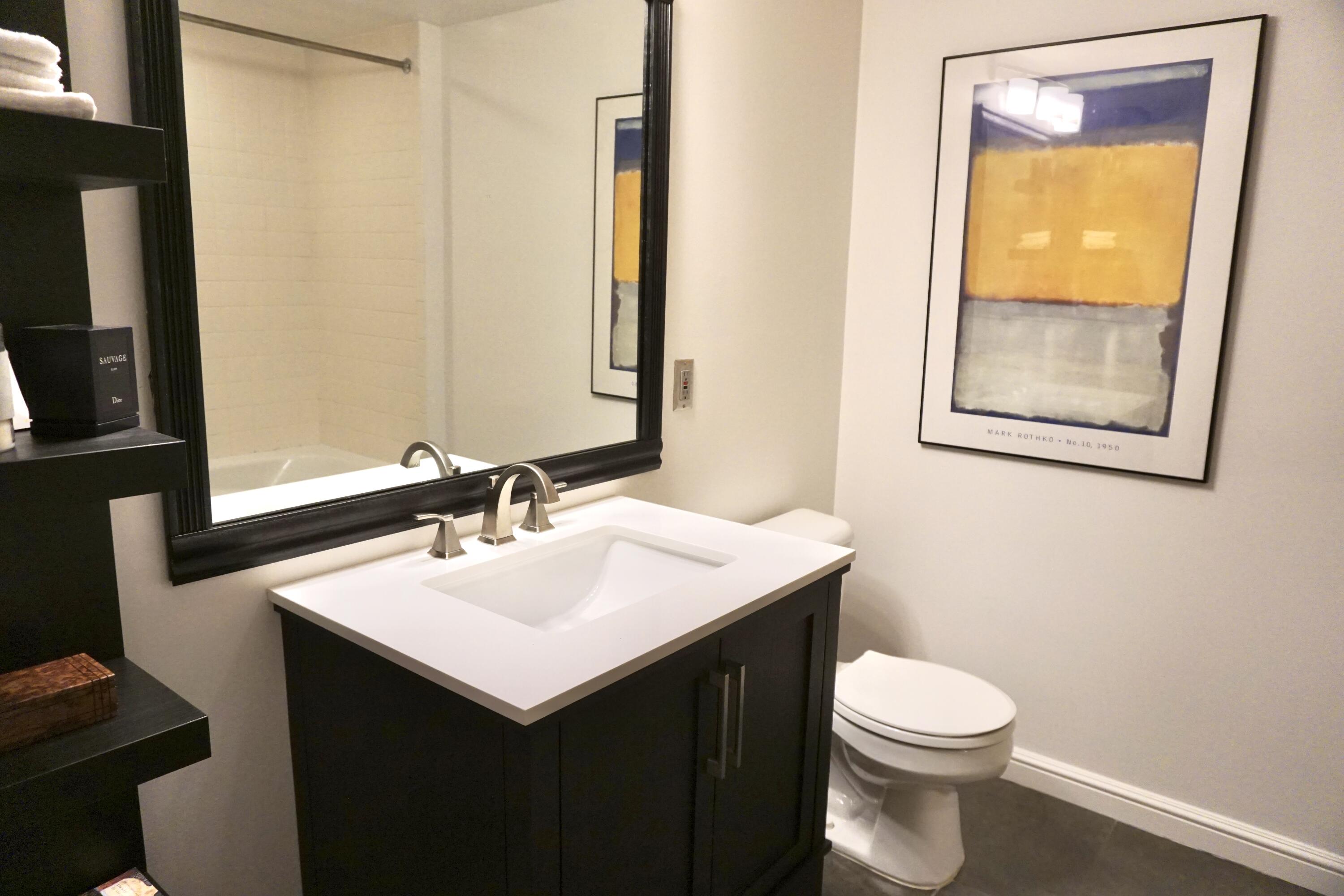 715 N St 204