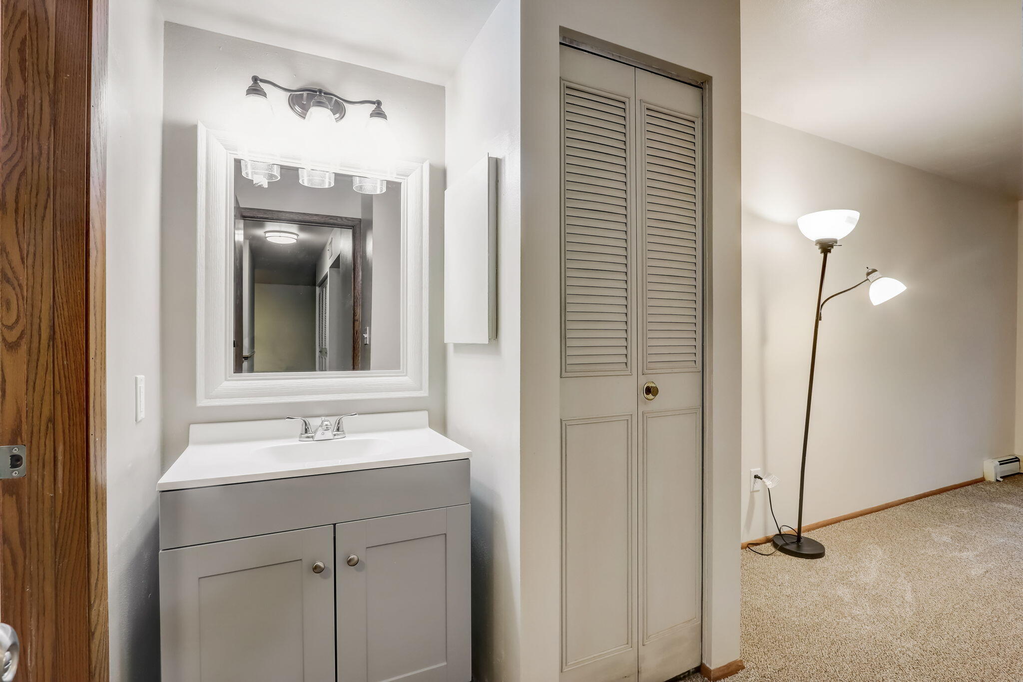 8117 W Manitoba St 4