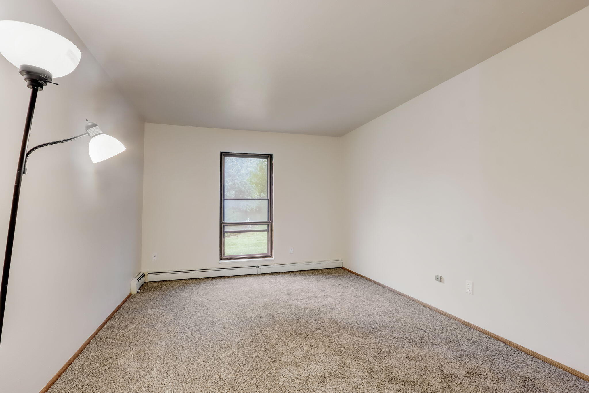 8117 W Manitoba St 4