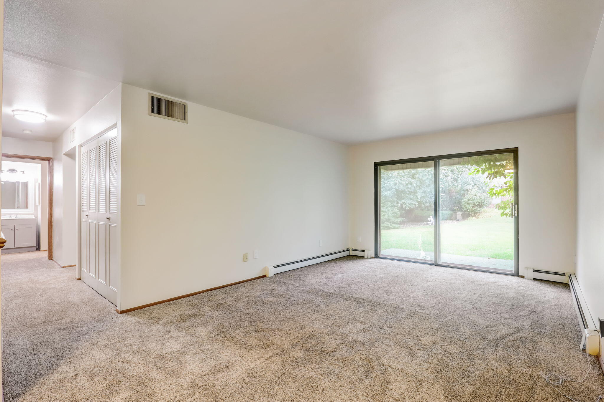 8117 W Manitoba St 4