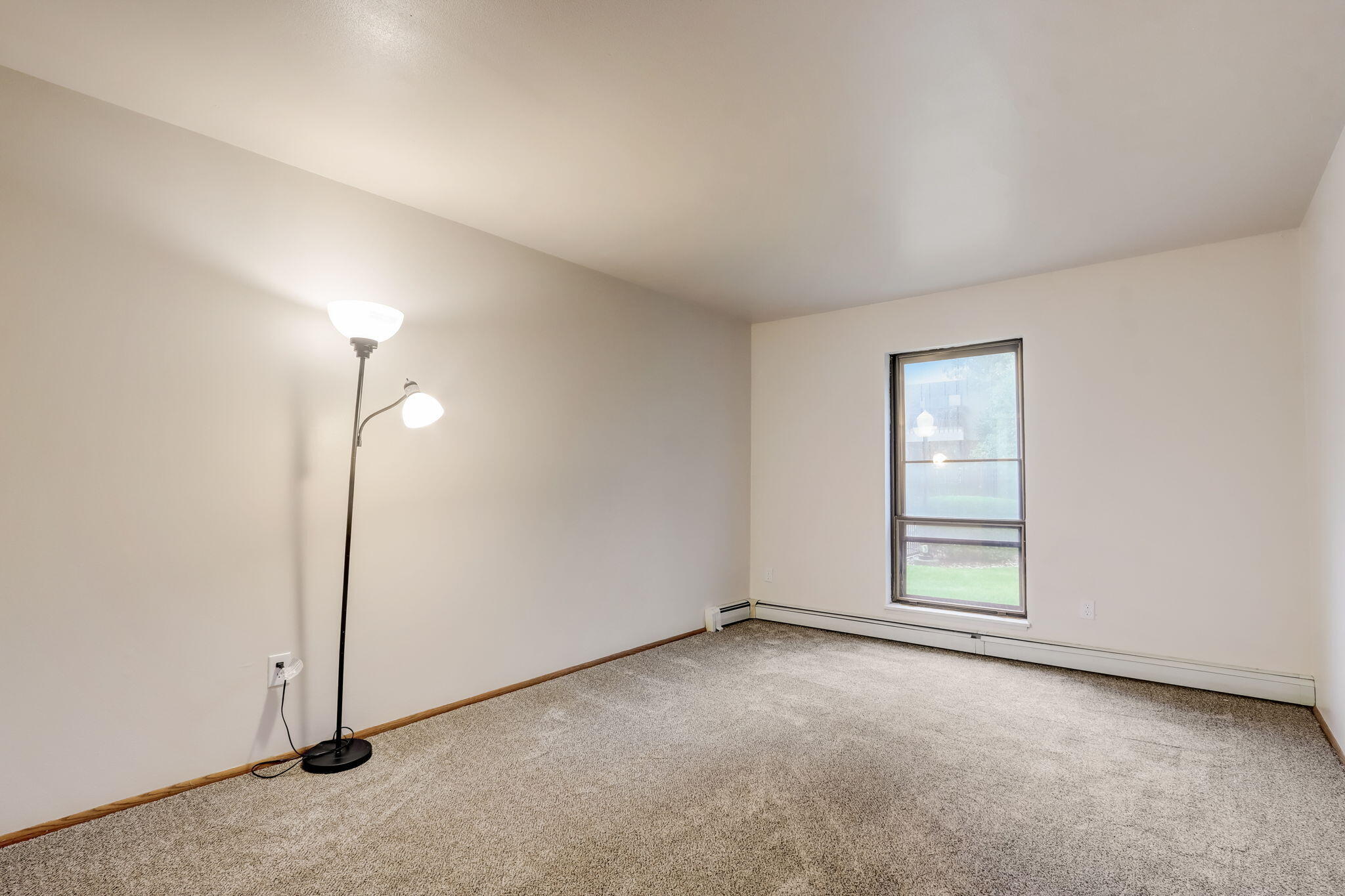 8117 W Manitoba St 4