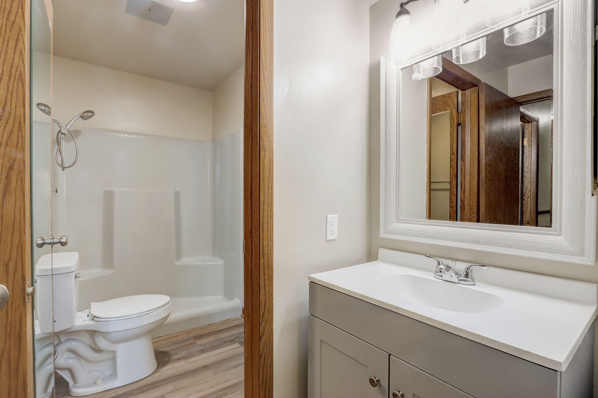 8117 W Manitoba St 4