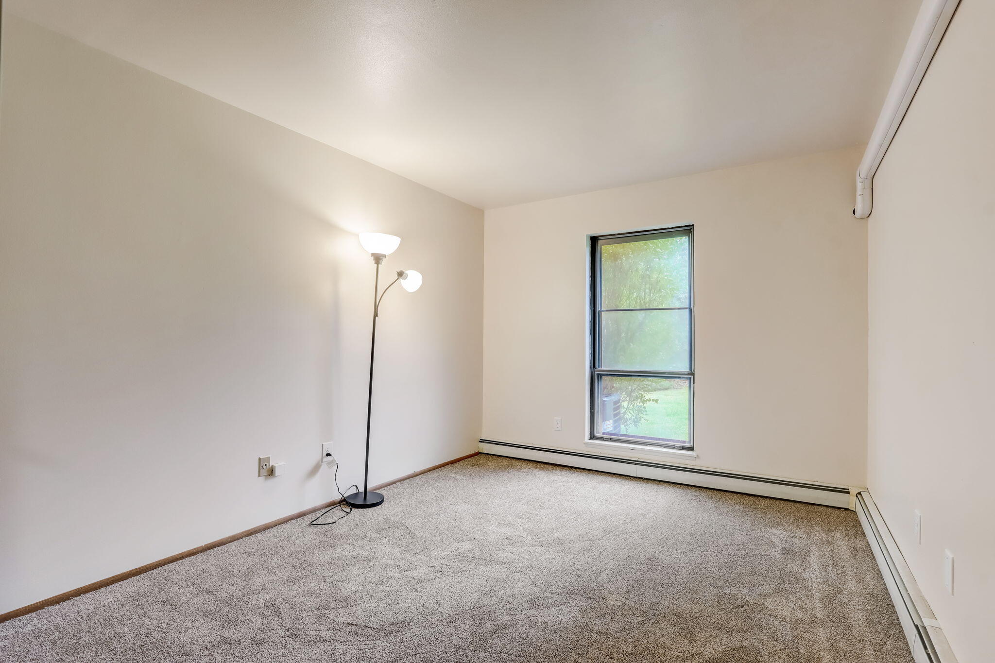 8117 W Manitoba St 4