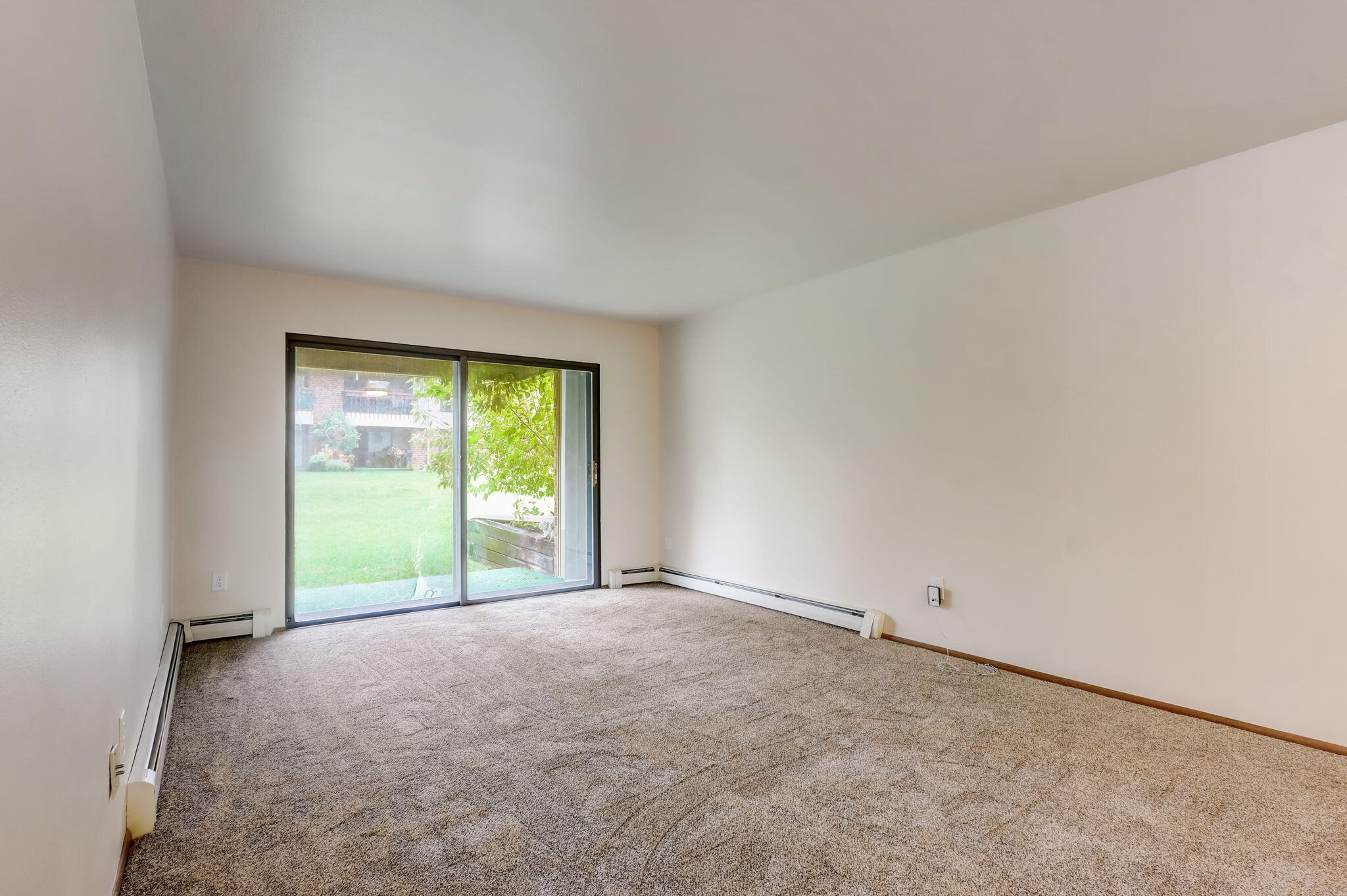 8117 W Manitoba St 4